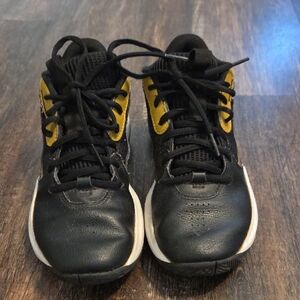 Under Armour Kids Black and Yellow Sneakers